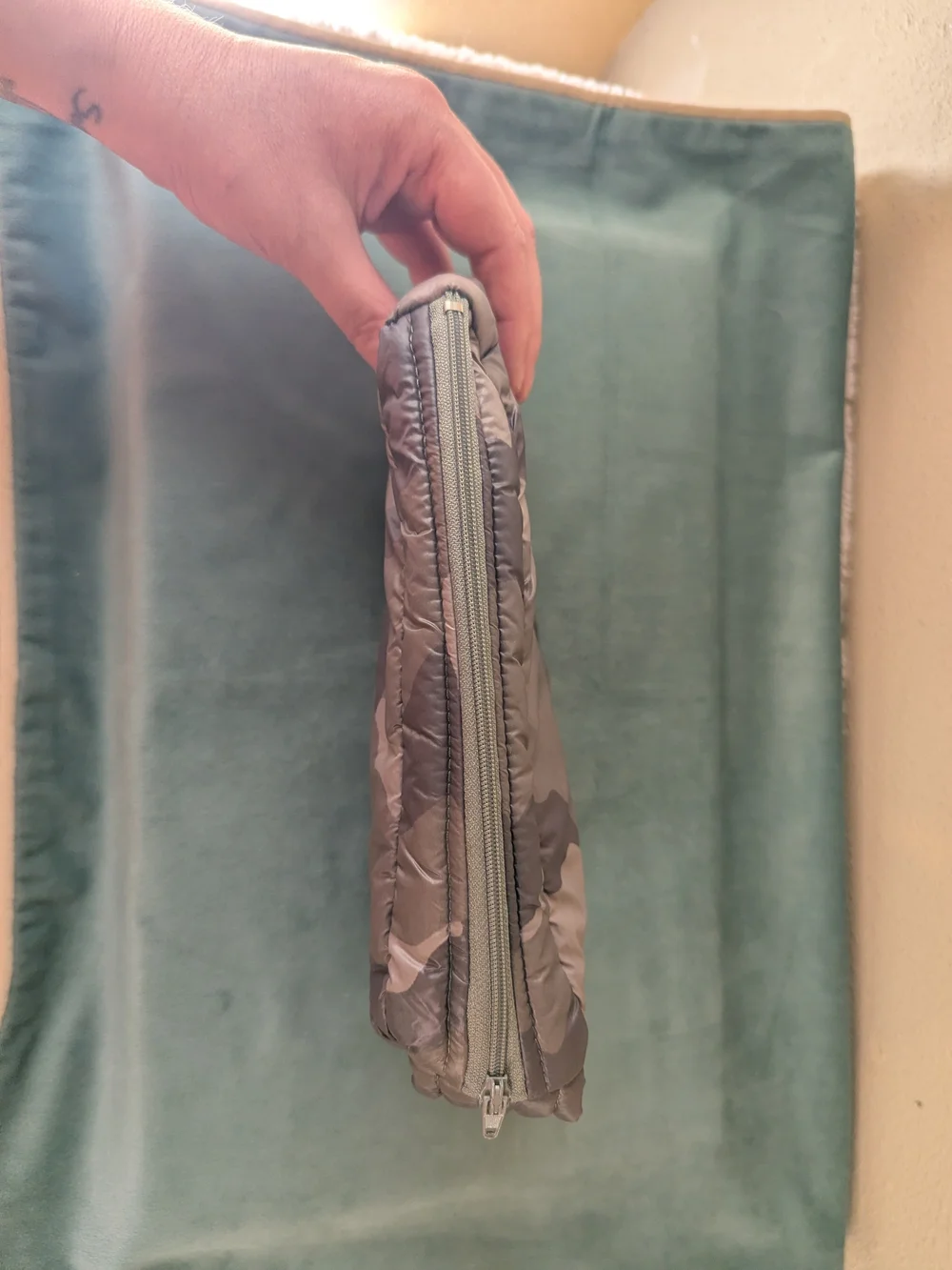 ANORAK Grey/Green Camo Down Quilted Wristlet Pouch
